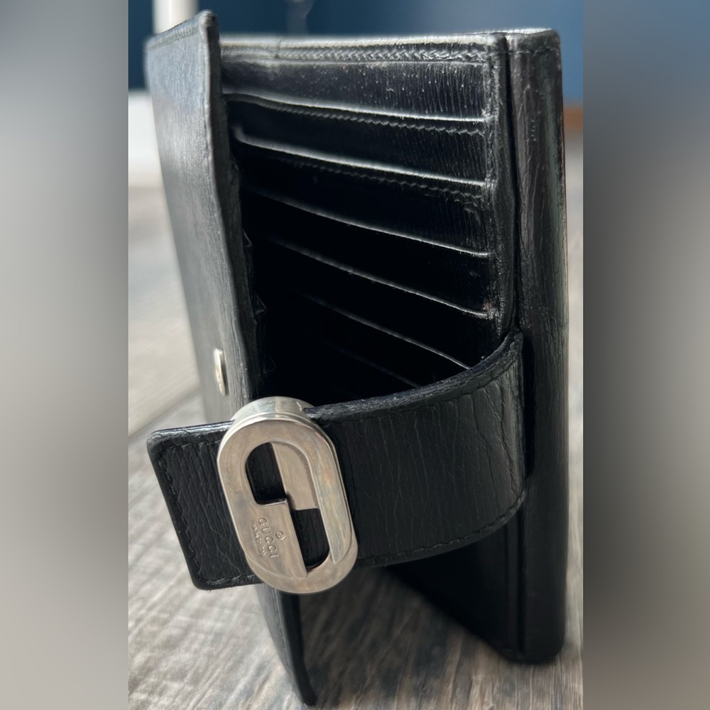 Gucci Black Interlocking G Logo Wallet.